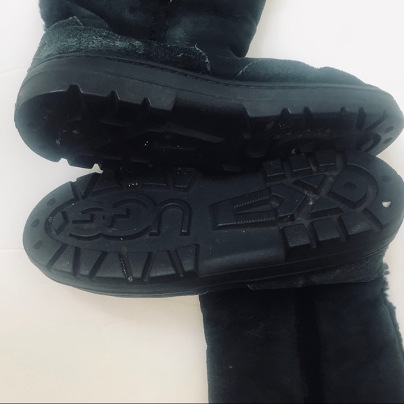 ❄️Uggs sundance 2 size 9 black ☃️❄️ - Picture 2 of 4
